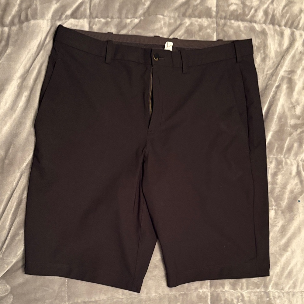 lululemon athletica Men's Black Flat Front Shorts